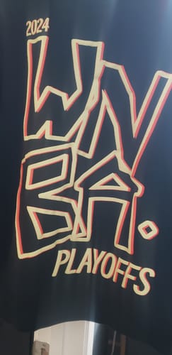 Customer photo review of WNBA Delivery Crew