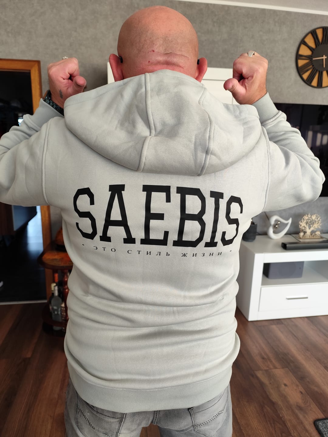 Customer photo review of Lifestyle Herren Zip Hoodie rot mit Stickerei by SAEBIS®