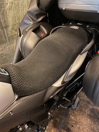 Customer photo review of Wind Rider Seat Cover