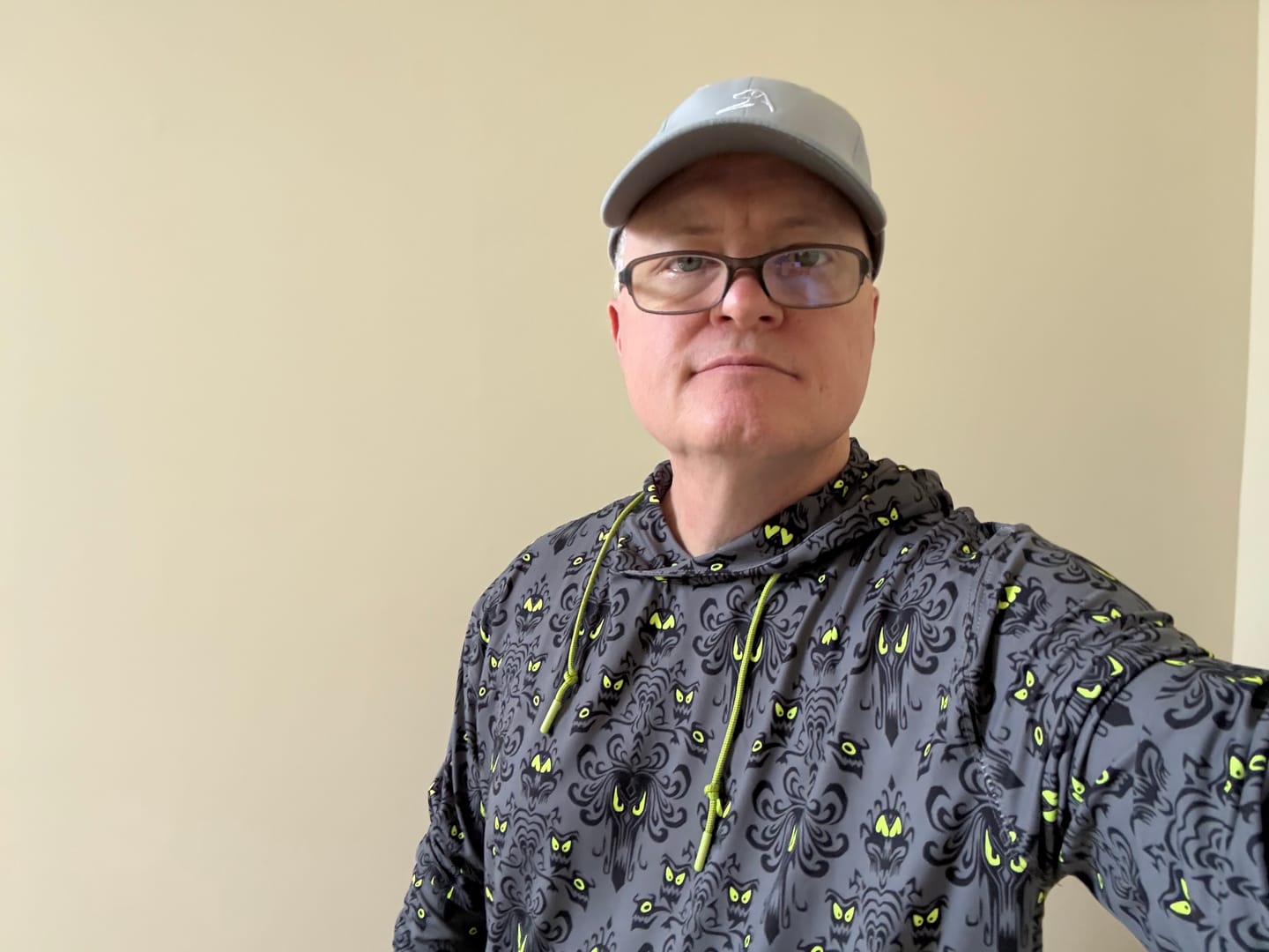 Customer photo review of Disney’s Haunted Mansion "Wall Creeps" – Performance Hoodie