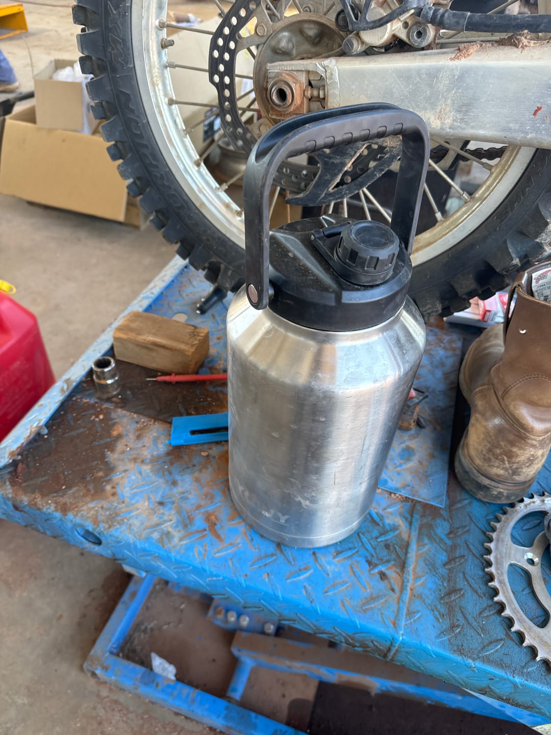 Customer photo review of 5.8L Yowy Watercan