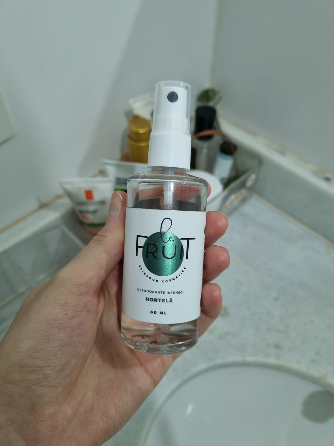 Customer photo review of Desodorante Longa Duração