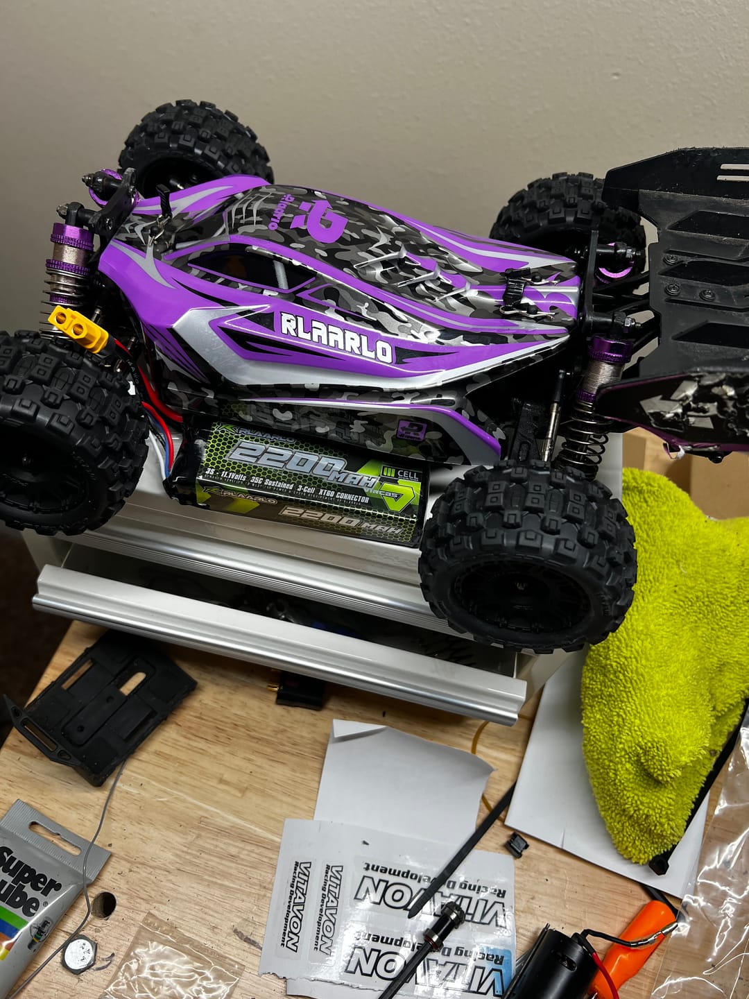 Customer photo review of 11.1V 2200mah 3S Lipo Battery XT60 Plug
