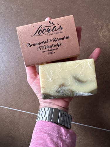 Customer photo review of 15% Herbal-Love Haarseife (Haarwachstum & Haarglanz)