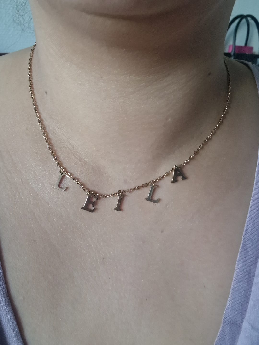Customer photo review of Collier Personnalisable Initiales Suspendues