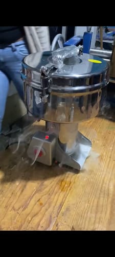 Customer photo review of Molino Electrico Pulverizador Semillas Granos Hierbas 2000g