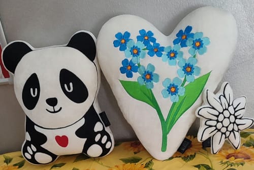 Recensione con foto di un cliente su 🐼 Panda - cuscino peluche