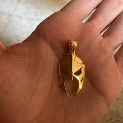 Customer photo review of GLADIATOR PENDANT - GOLD (28𝘮𝘮)