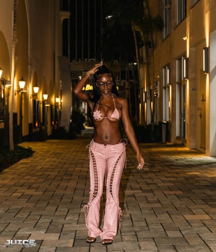 Customer photo review of LOW RISERS (PINK LEATHER)