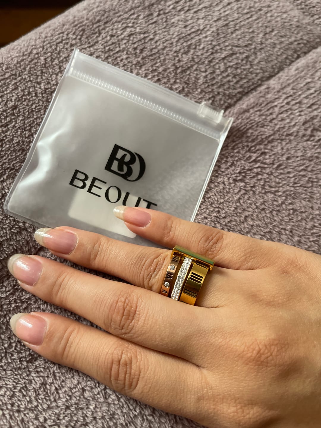 Customer photo review of Anel Triplo Momentos Banhado em Ouro 18k