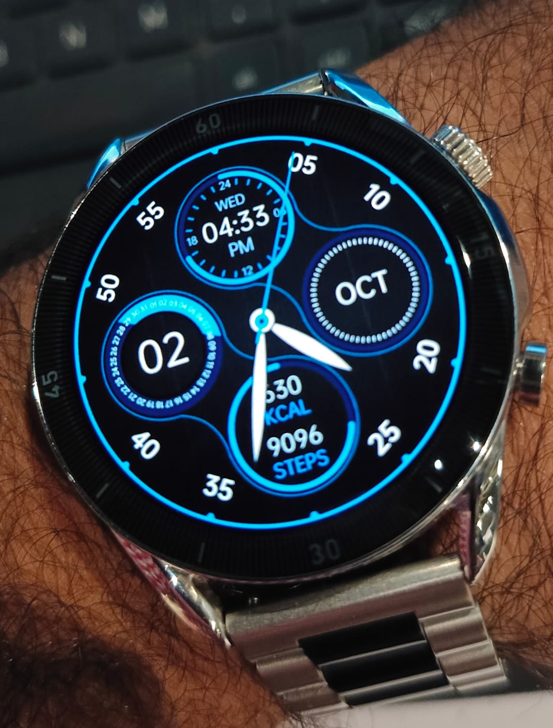 Customer photo review of Torque Chain Smartwatch