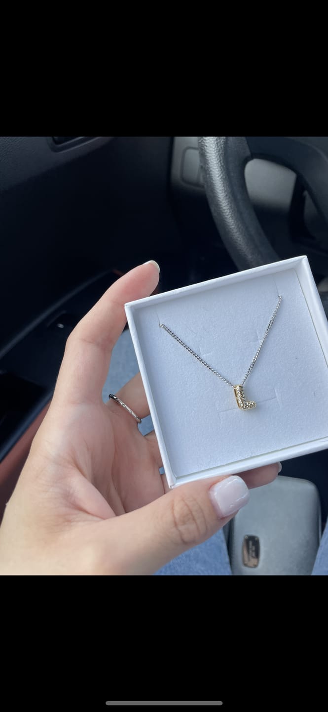 Customer photo review of Personaliza Tu Collar Inicial Mini Bubble Combinado Zirconias