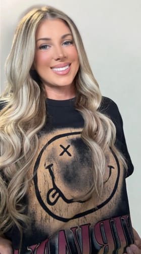 Customer photo review of Full Shine Sew In Hair Weft Bundles 100% Remy Human Hair Balayage (#3/8/22)