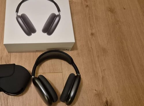 Customer photo review of MAX Over-Ear Ultra