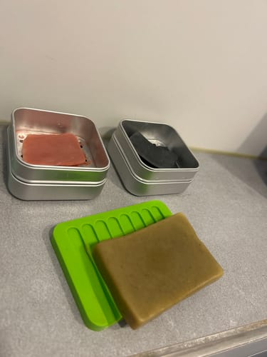 Customer photo review of NEU: 3% Moringa-Coffee-Glow Haarseife (Einstiegs-Haarseife/Alle Haartypen)