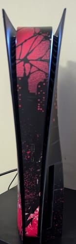 Customer photo review of Host *LIMITED* - PS5 Console Skin
