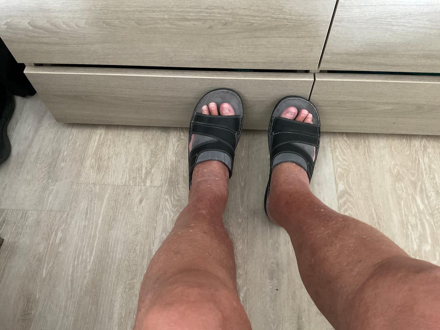 Customer photo review of Black Archer Mule Sandals
