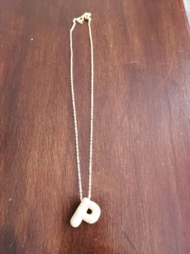 Customer photo review of FLOLA Chunky Clear Crystal Initial Necklaces For Women Bubble Letter Necklace Custom Name Jewelry Birthday Gifts nkeb798