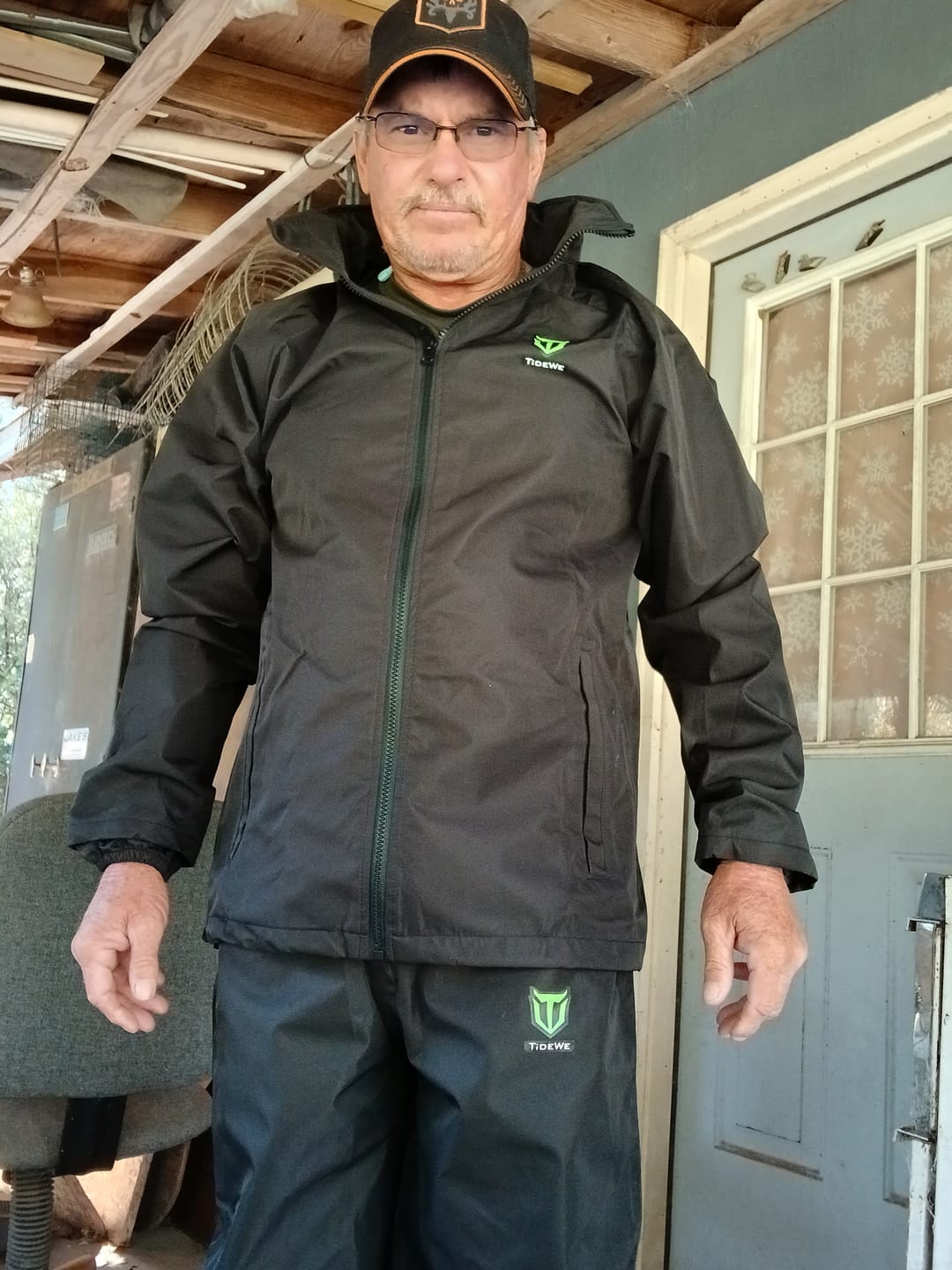 Customer photo review of TideWe Rain Suit, Waterproof Breathable Lightweight Rain Coat & Pant