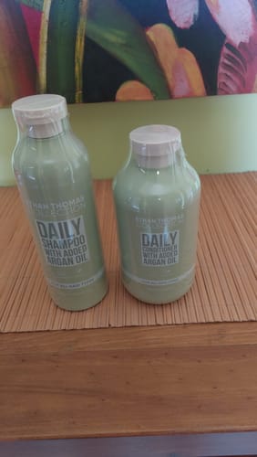 Customer photo review of Ethan Thomas Daily shampoo & conditioner duo