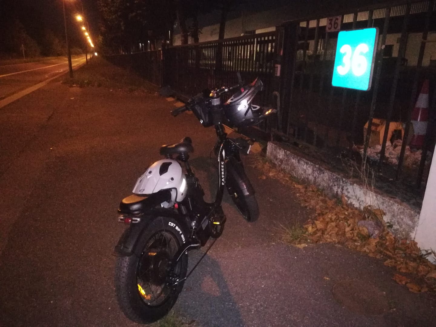 Avis client avec photo du chargeur pour vélo électrique