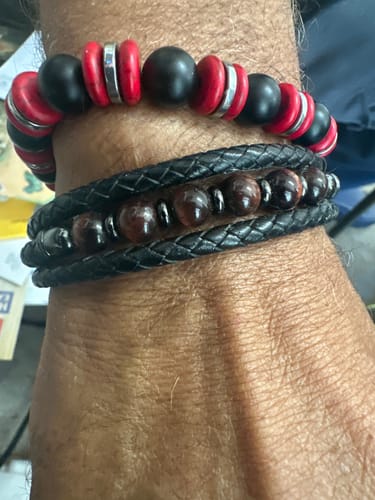 Customer photo review of Multilayer Round Stone Leather Bracelets Tiger Eye Hematite Bracelets