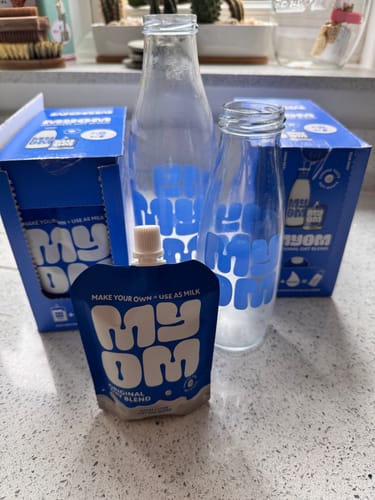 Customer photo review of MYOM Value Bundle - x3 (6x65g) Packs, FREE 500ml Glass Bottle & FREE Delivery