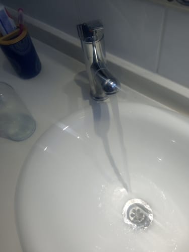 Customer photo review of Llave Baño Monomando Retráctil  Cromo