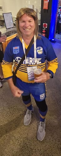 Customer photo review of 1986 Parramatta Eels Retro Jersey