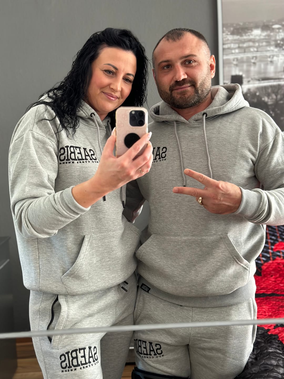 Customer photo review of Lifestyle Damen Oversized Hoodie weiß mit Stickerei by SAEBIS®