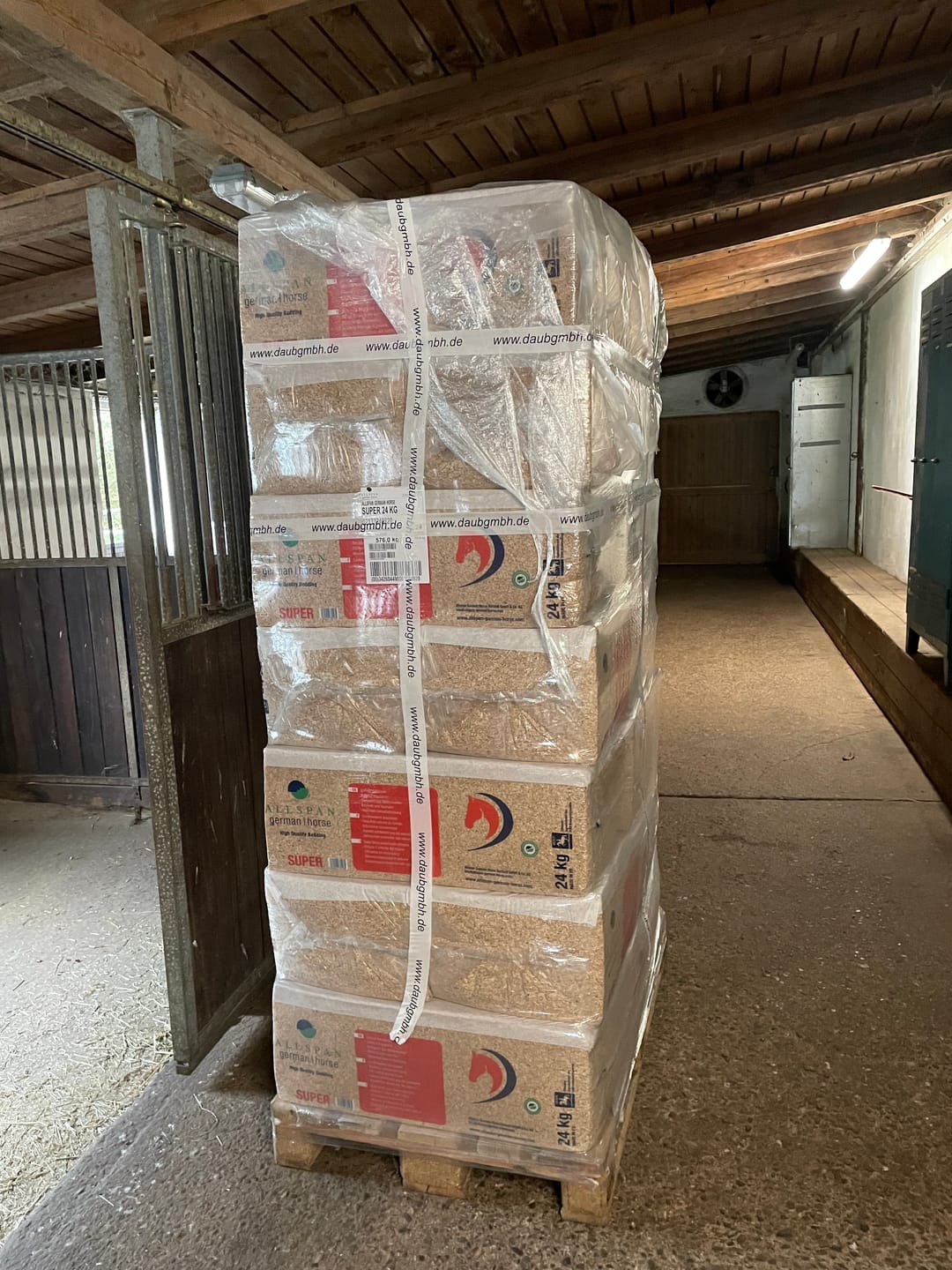 Customer photo review of Allspan German Horse Einstreu Super - Weichholzgranulat