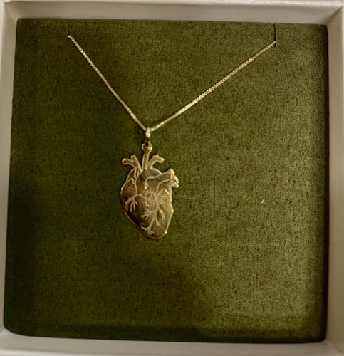 Customer photo review of Collana Cuore Anatomico