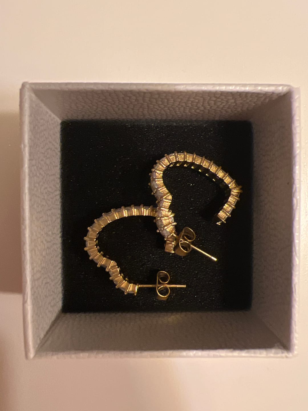 Customer photo review of Heart Deluxe Creolen | 18K vergoldet