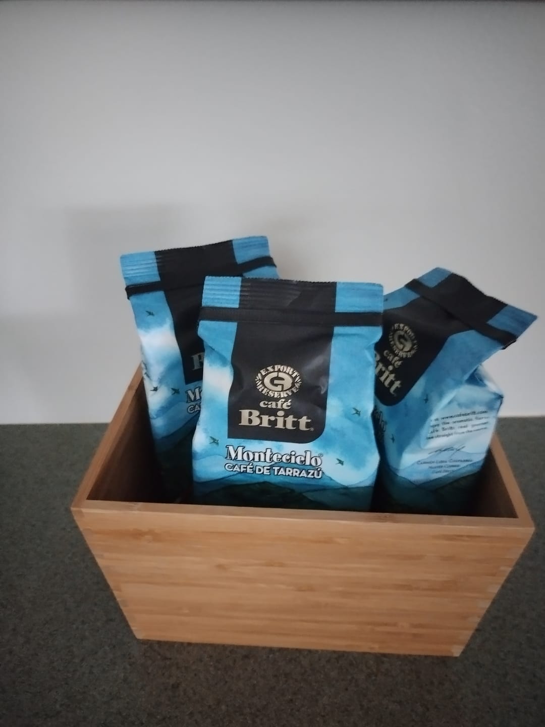 Customer photo review of COSTA RICAN MONTECIELO COFFEE FROM TARRAZÚ