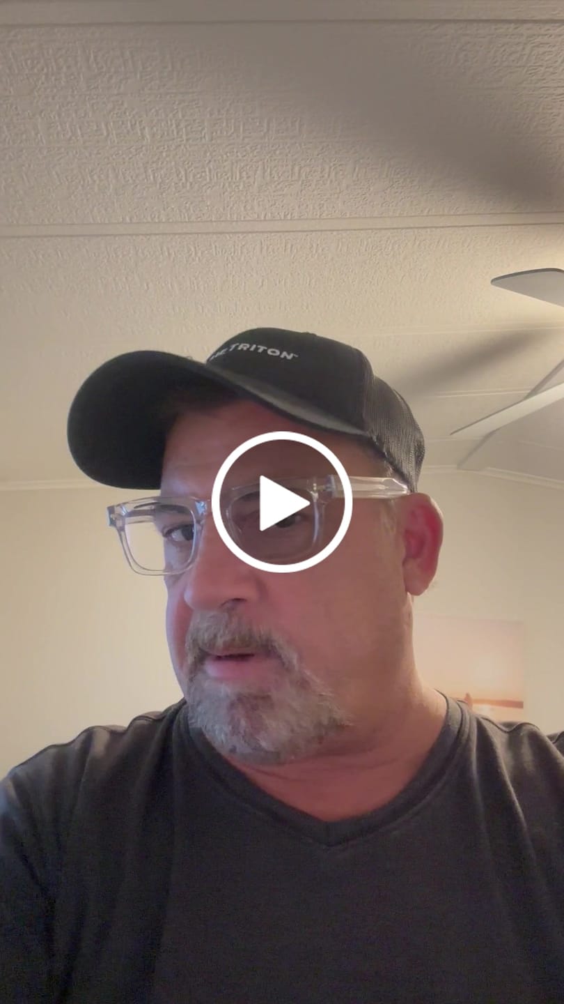 Customer video review of Axel