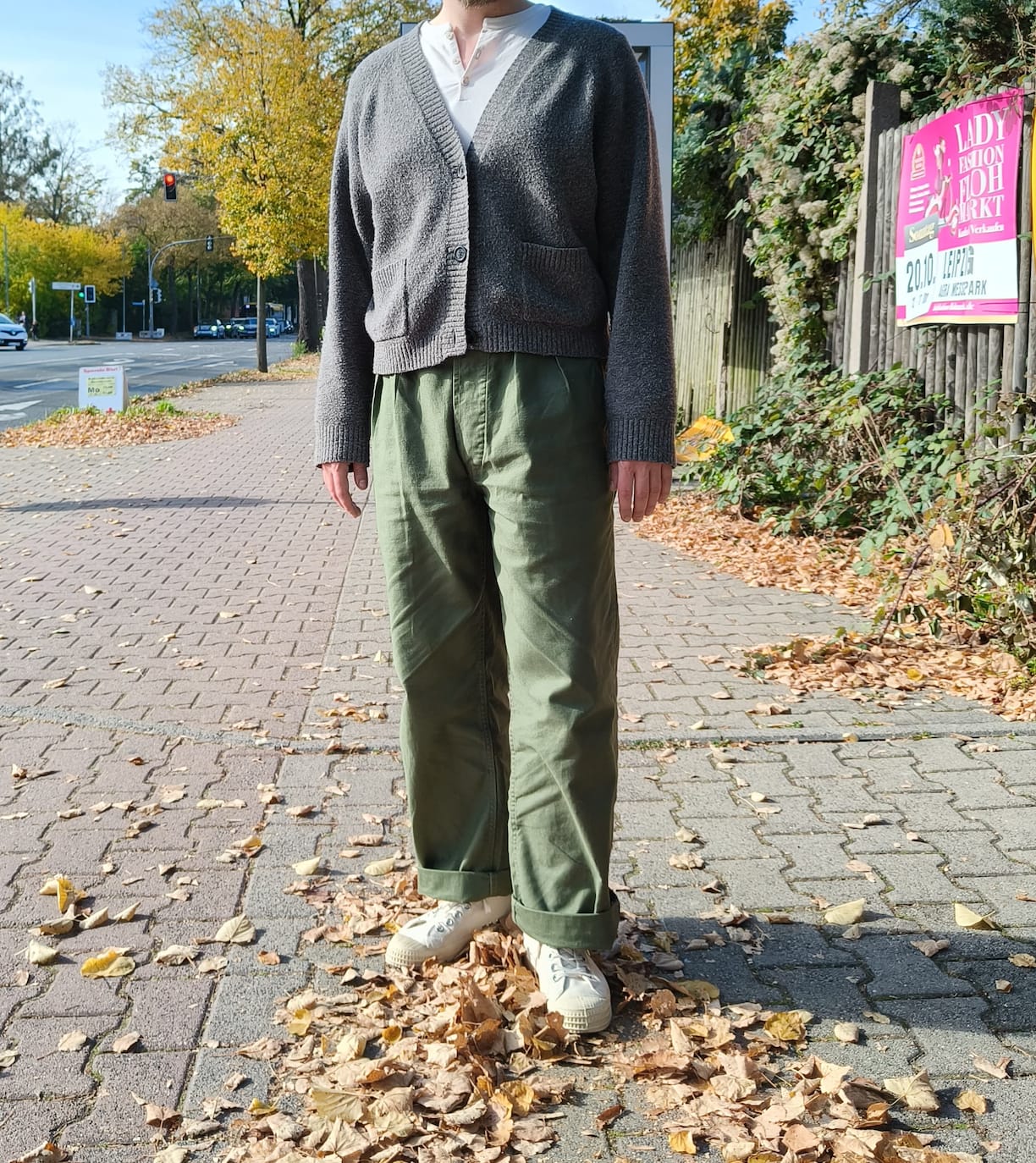 Customer photo review of British Army Gurkha Bermuda Pants - Olive