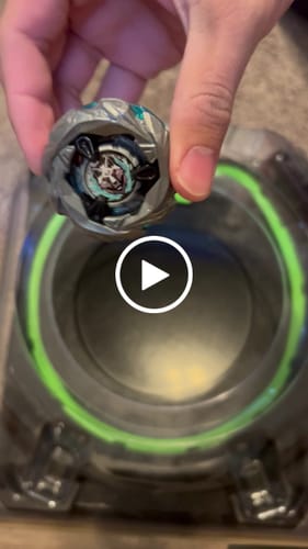 Customer video review of Takara tomy Beyblade X UX-08 Silver Wolf 3-80FB Starter