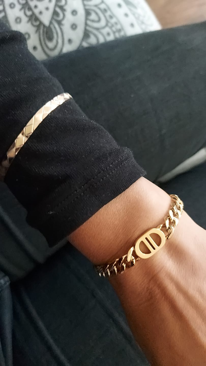 Customer photo review of Prestige Armband | 18K vergoldet