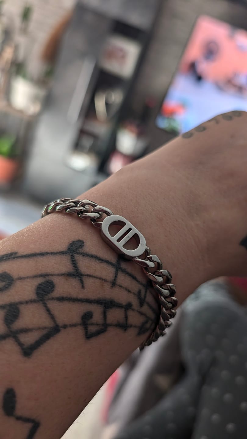 Customer photo review of Prestige Armband | 18K vergoldet