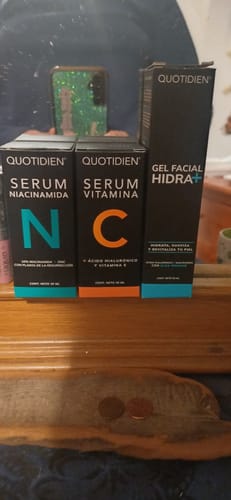 Customer photo review of Kit Los Básicos (37% OFF) - Serum de Vitamina C 30ml + Serum de Niacinamida 30ml + Gel Facial Hidratante 50ml