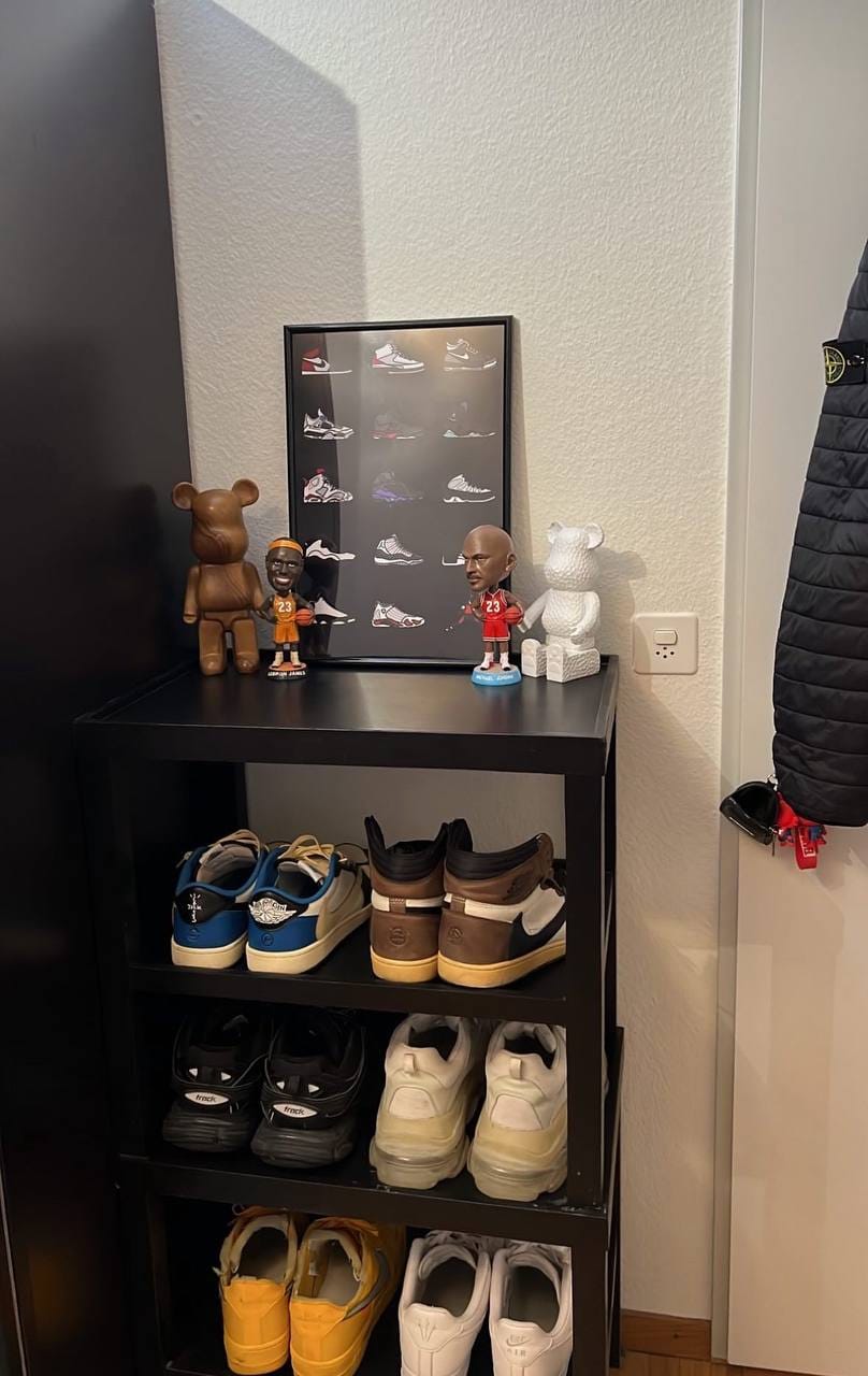 Customer photo review of Sneaker - Wall - Poster
