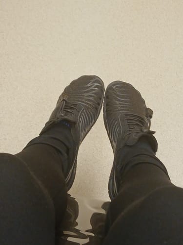 Customer photo review of Lorax Pro – All-Day Comfort & Pain-Free Barefoot Shoes