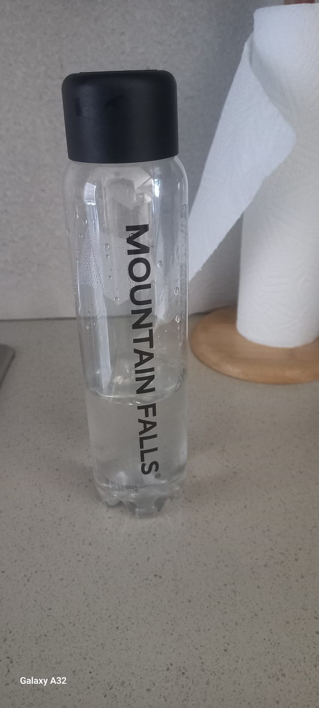 Customer photo review of 500ml Still Mineral Water- Pack of 24