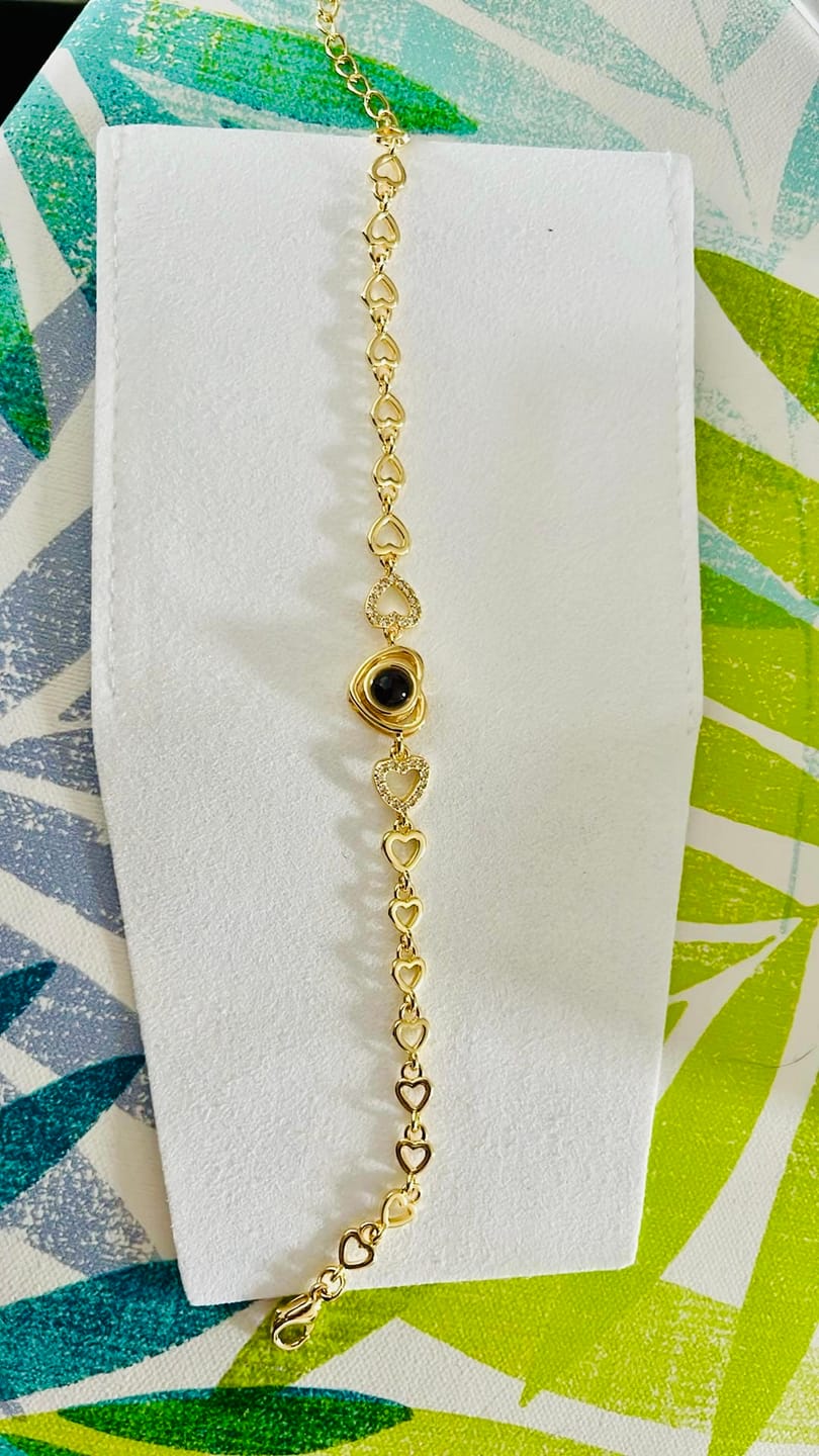 Customer photo review of Hearts Photo Bracelet