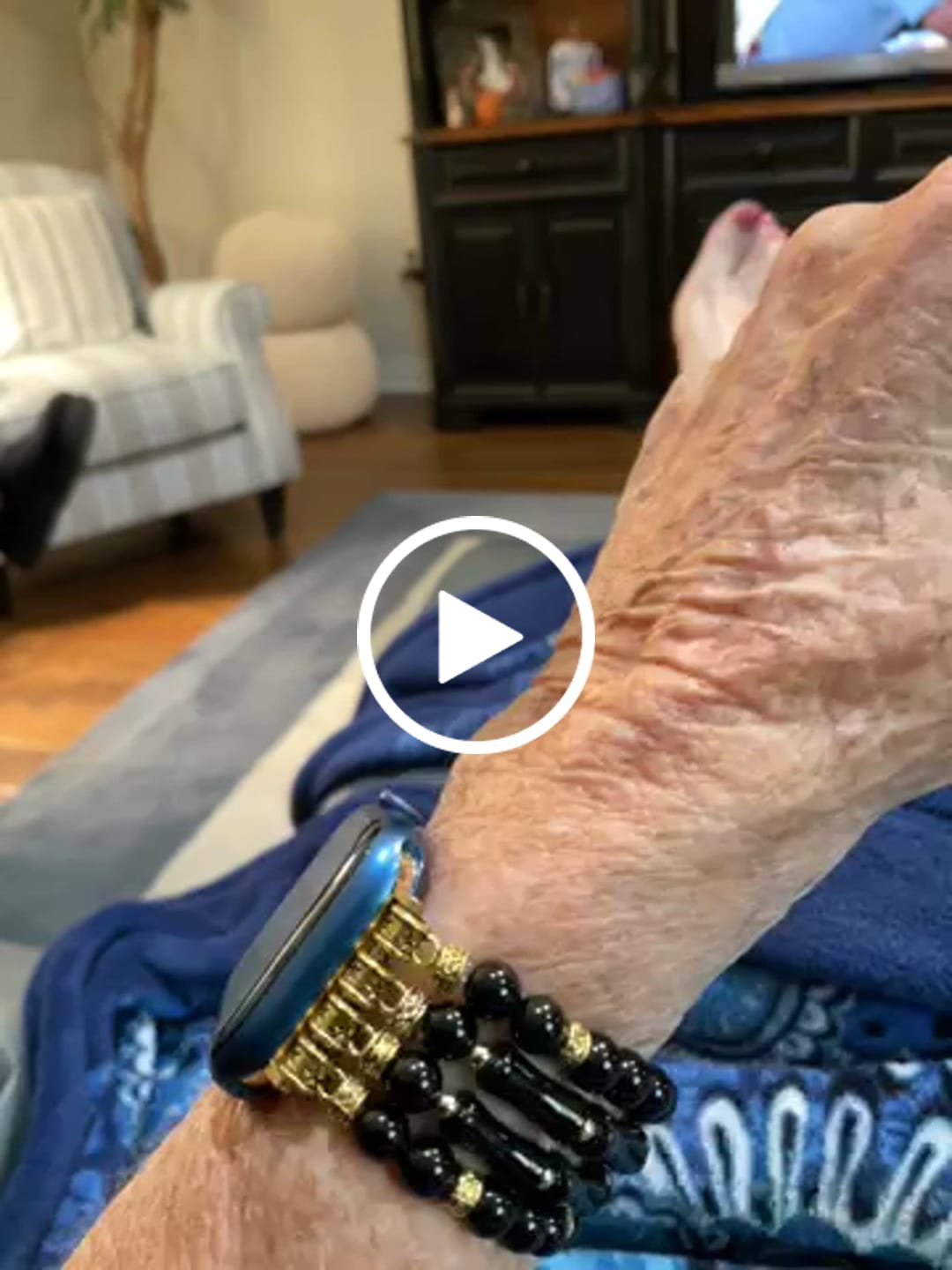 Customer video review of Moonlight Agate Stretch Apple Watch Strap