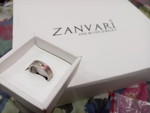 Customer photo review of MIDNIGHT MUSE MOISSANITE RING