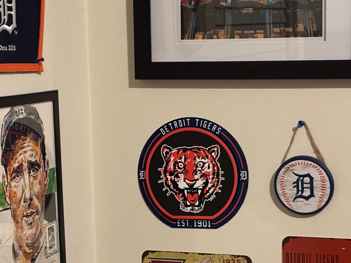 Customer photo review of Detroit Tigers "Double Play" On the Shelf or on the Wall Art