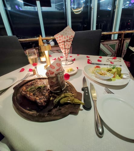 Customer photo review of Cena Romántica