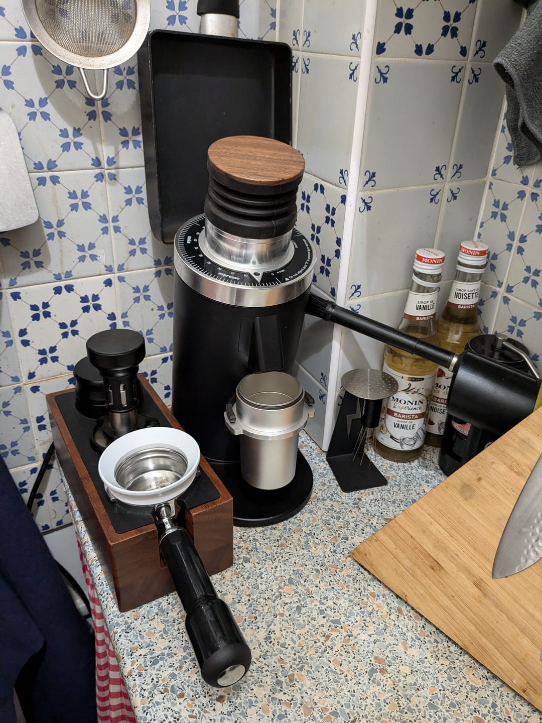 Customer photo review of MHW-3BOMBER Espresso Portafilter Rack
