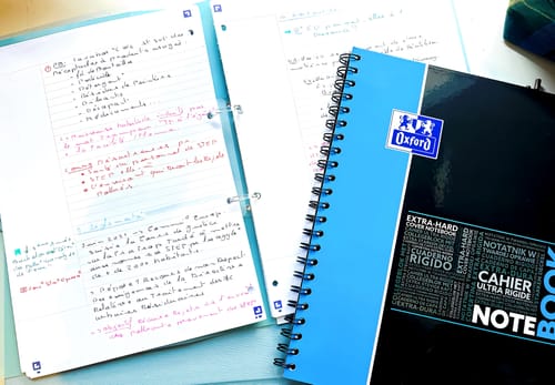Avis photo d'un client sur Cahier à spirales NOTEBOOK OXFORD # Couverture rigide - 160 pages A4 détachables - ligné type CORNELL